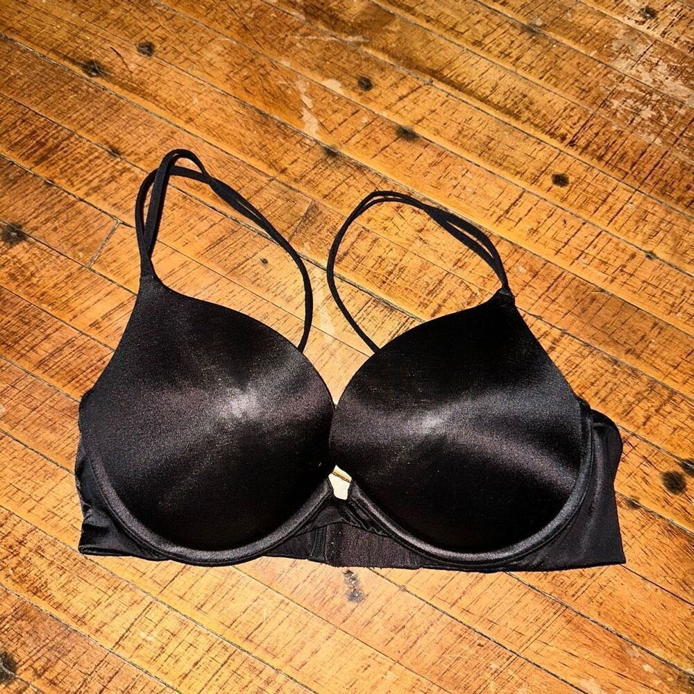 Victoria’s Secret 34D black satiny very sexy push-up bra
